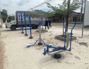 Biến Công Viên Thành Phòng Gym Mở: Trào Lưu Tập Luyện Calisthenics Với Xà Đơn Đa Năng Đang Bùng Nổ